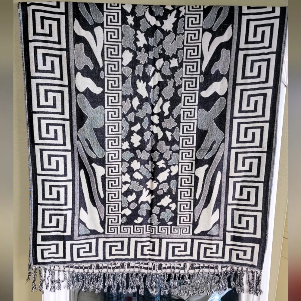 Greek key Pashmina Scarf Double faced NEW